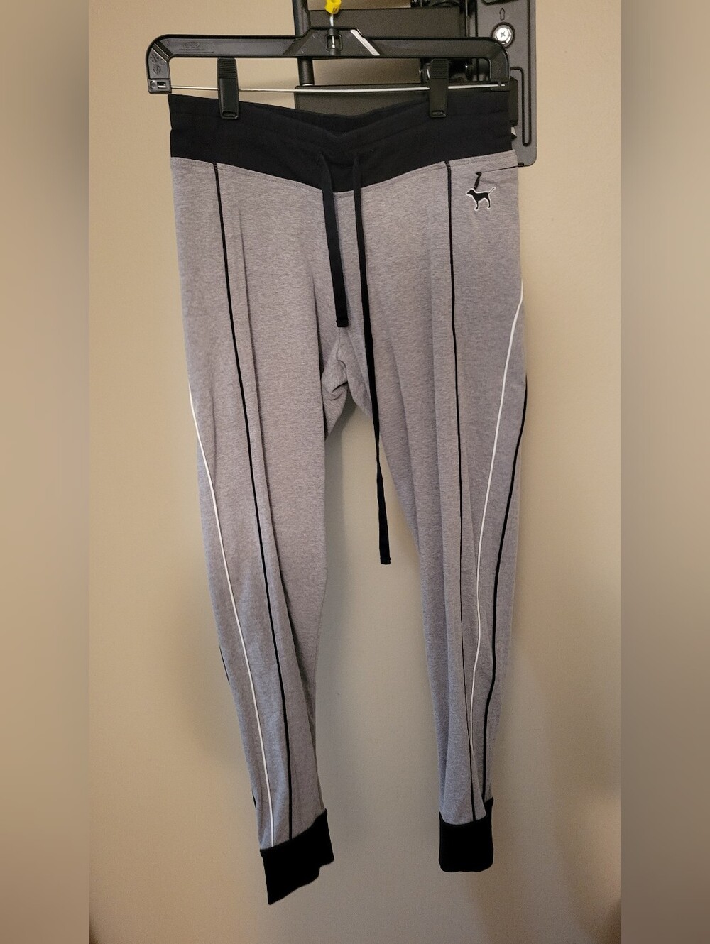 PINK Victoria's Secret Black Yoga Top with Gray Lining